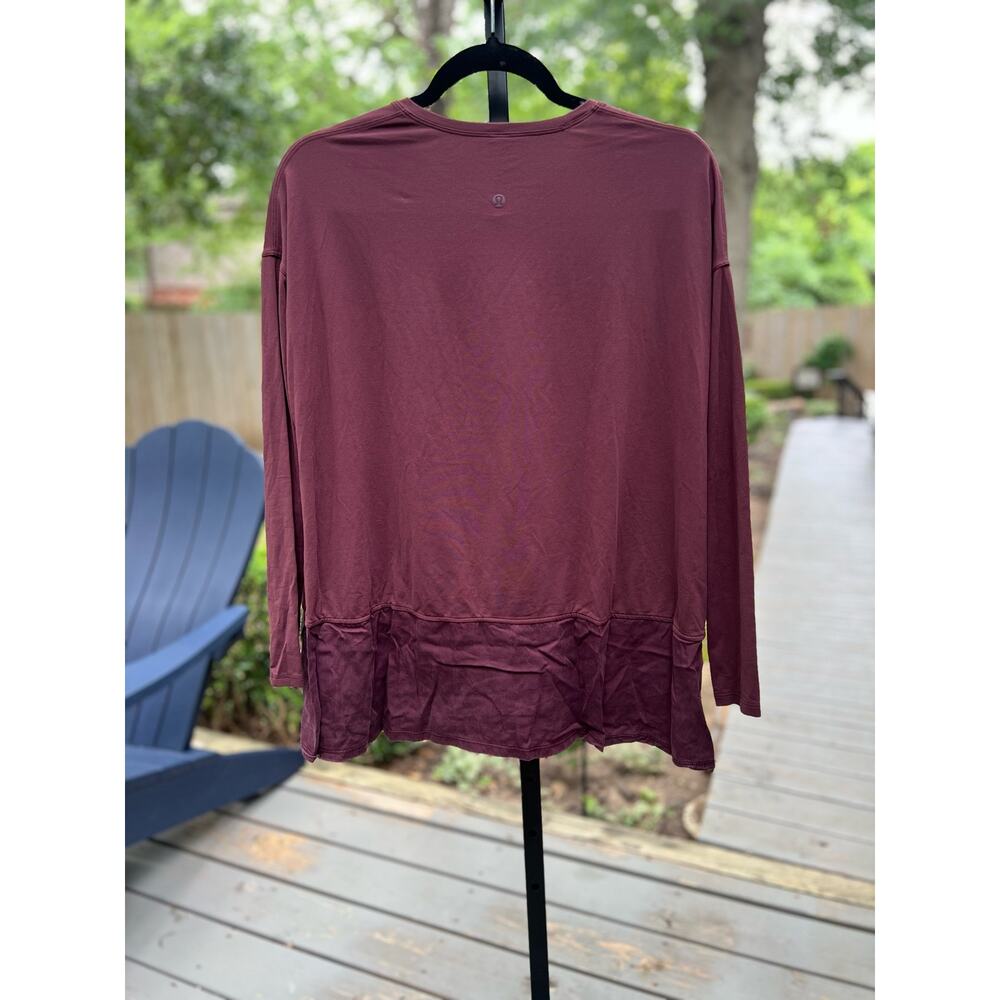 Lululemon Ease of mind Long Sleeve 
Bordeaux Drama W3CAOS Size Small (size 4)